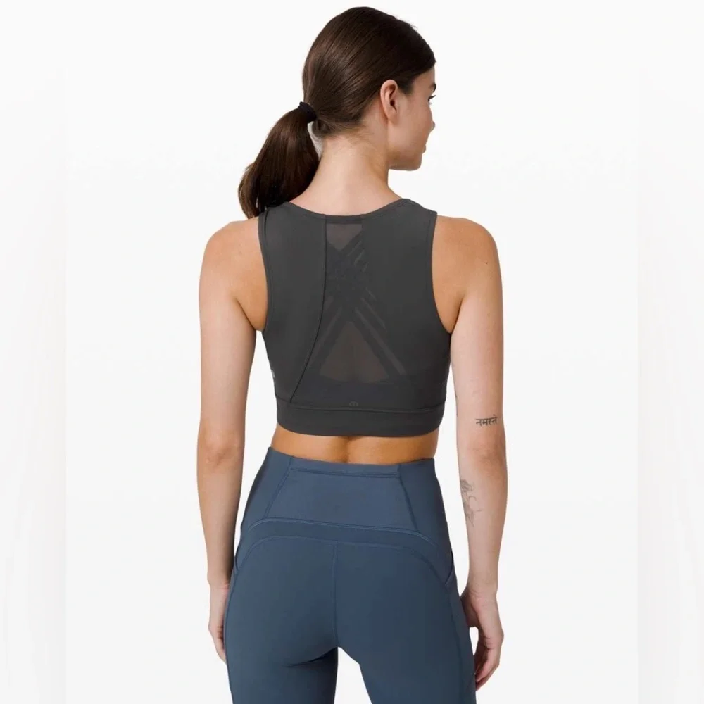 Lululemon Hotty Hot Cropped Tank in Graphite Grey